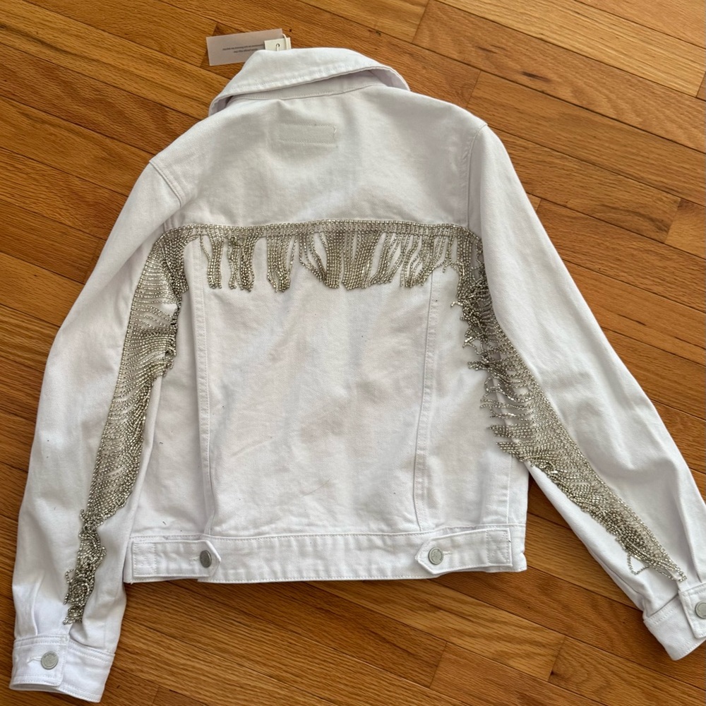 Women's White Denim Jacket with Rhinestone fringe. NWT♥️